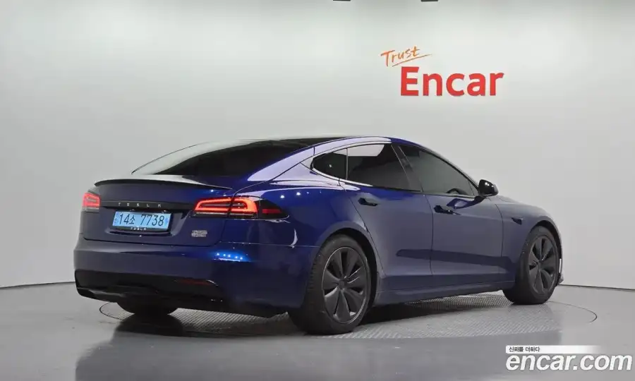 Tesla Model S Plaid