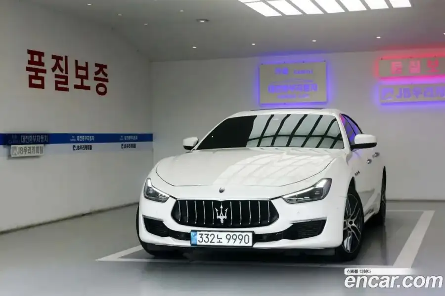 Maserati Ghibli 3.0 GranLusso