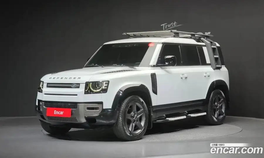 Land Rover Defender 110 P300 X-Dynamic SE