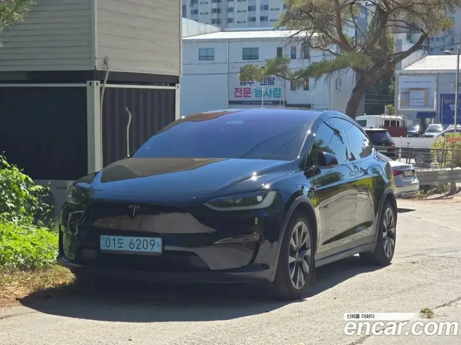 Tesla Model X Plaid