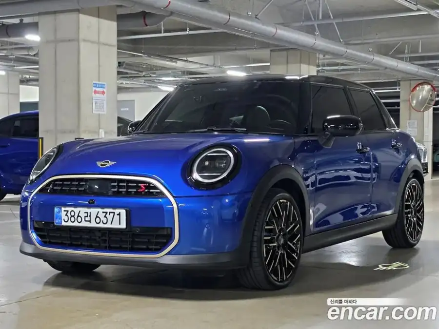 Mini Cooper 5 Door Favoured