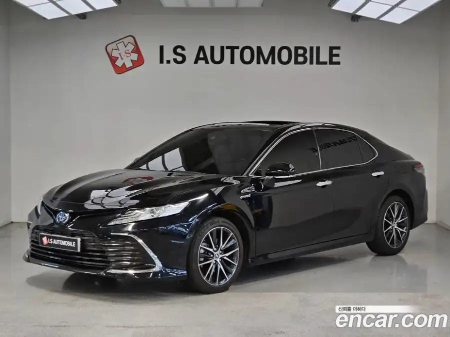 Toyota Camry 2.5 XLE Hybrid