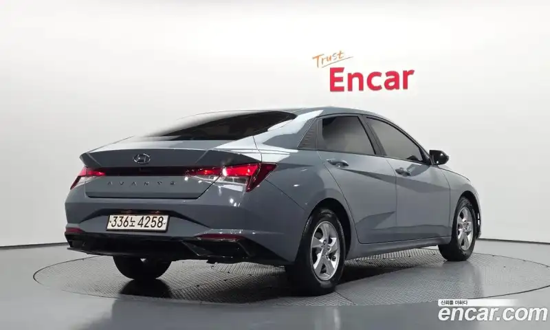 Hyundai Avante 1.6 LPi Style