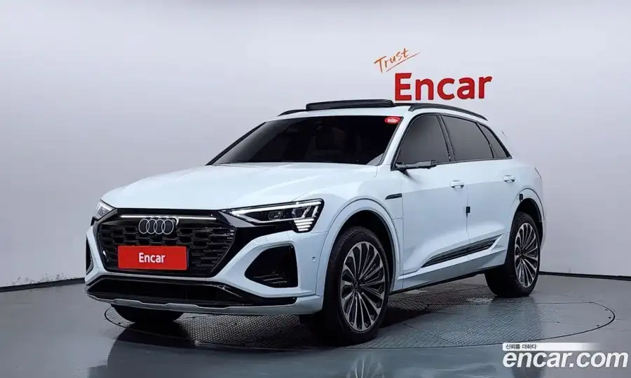 Audi Q8 e-tron 55 Quattro Premium