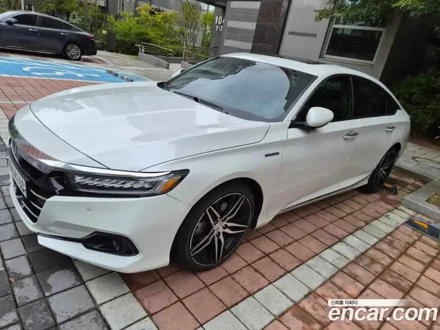 Honda Accord 2.0 Hybrid Touring