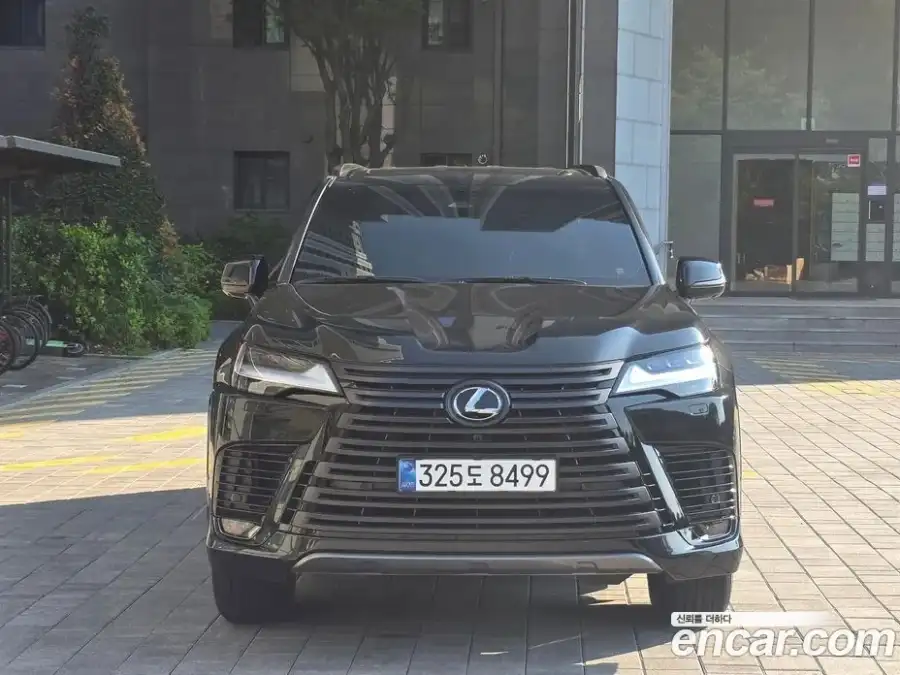 Lexus LX 700h Overtrail
