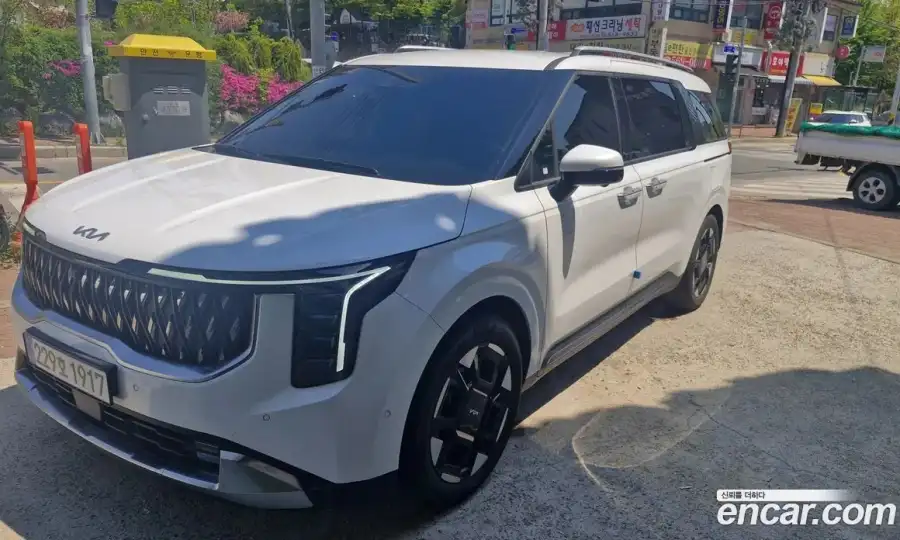 Kia Canival Diesel 9-Seater Signature