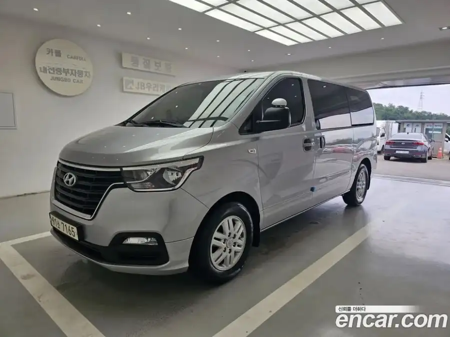 Hyundai Starex Van 3-Seater