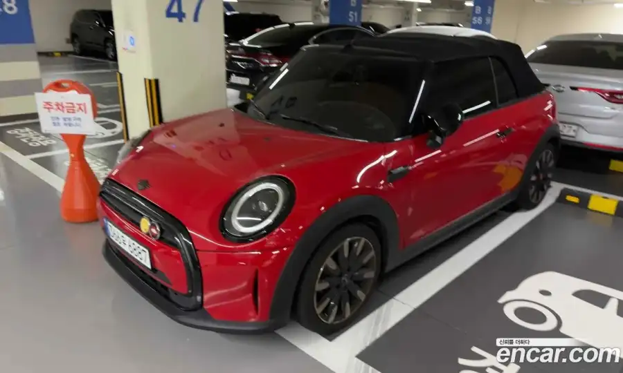 Mini Cooper Convertible Classic Launch