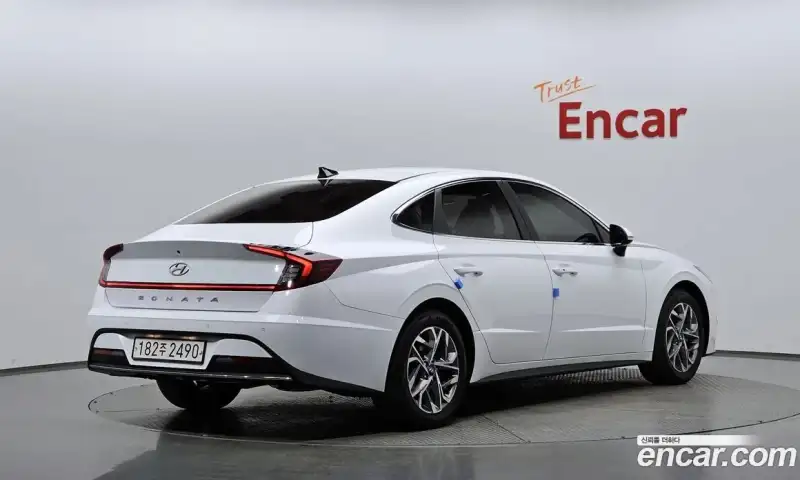 Hyundai Sonata 2.0 LPG rental car