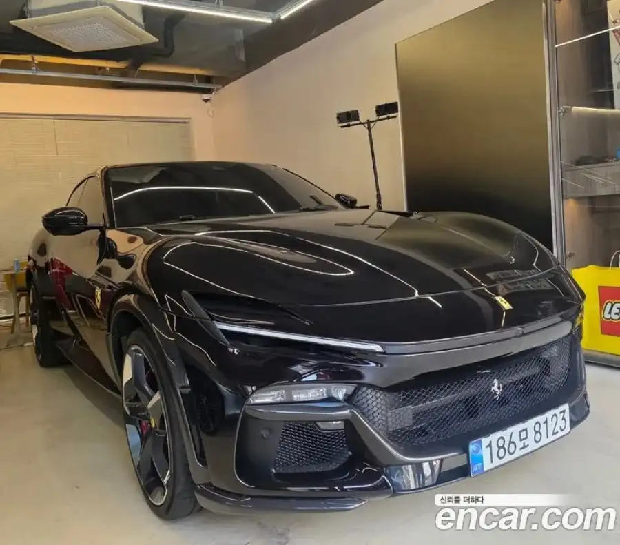 Ferrari Purosangue 6.5 V12