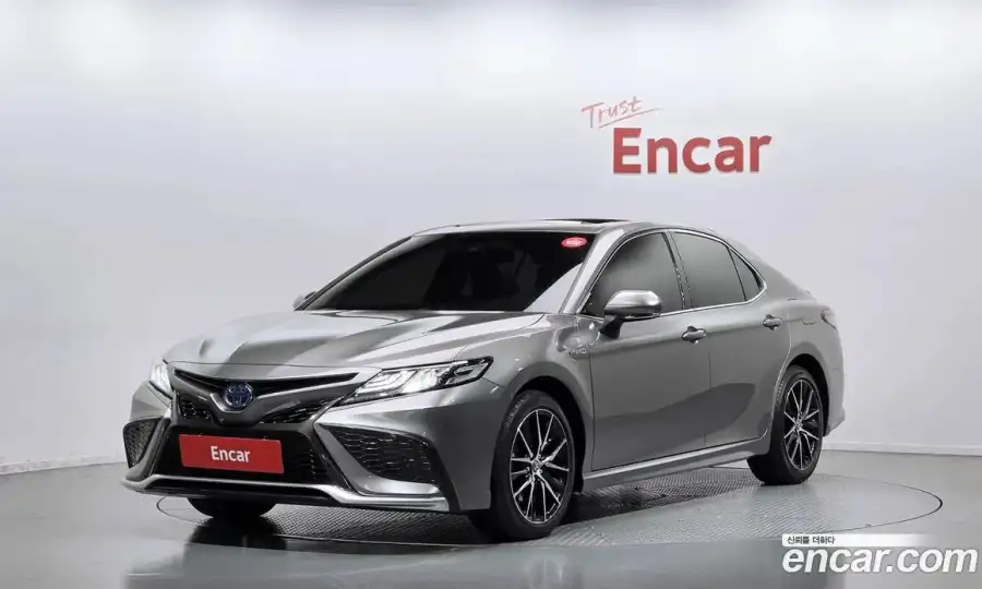 Toyota Camry 2.5 XSE Hybrid