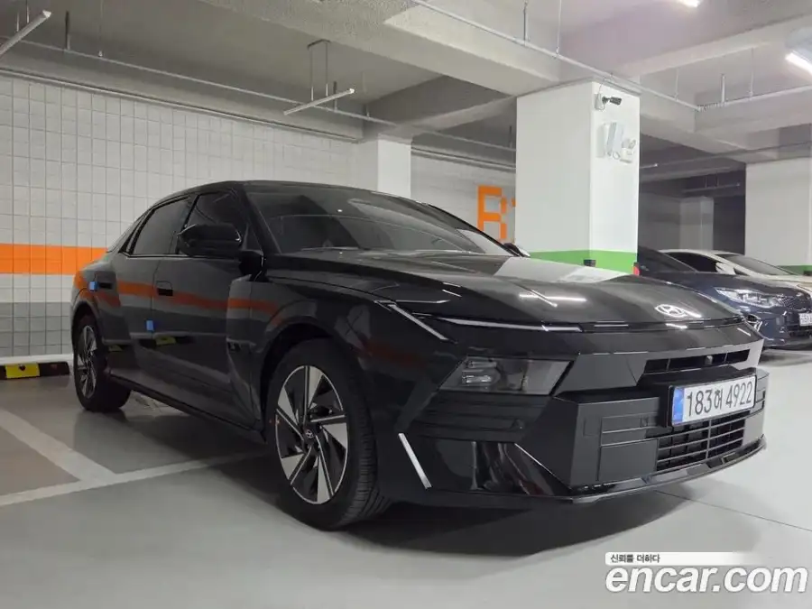 Hyundai Avante 2.0
