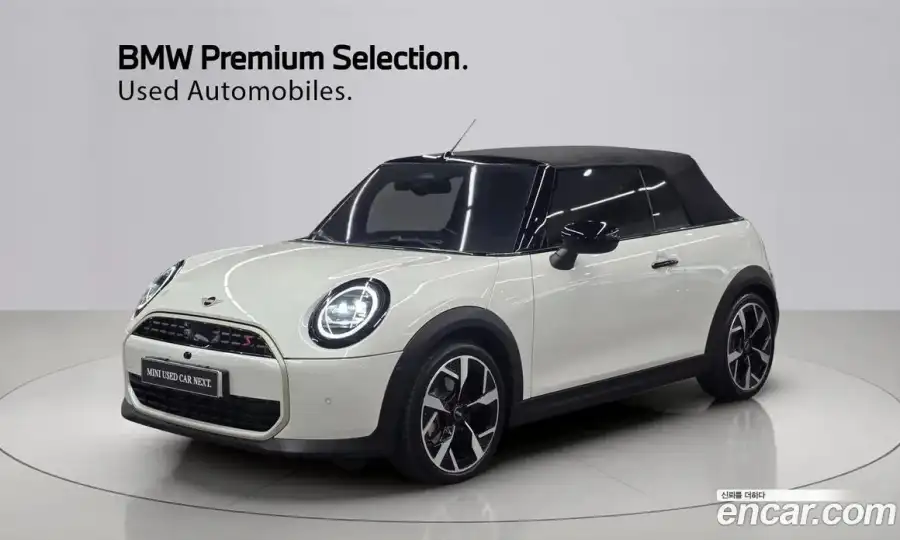 Mini Cooper Convertible Favoured