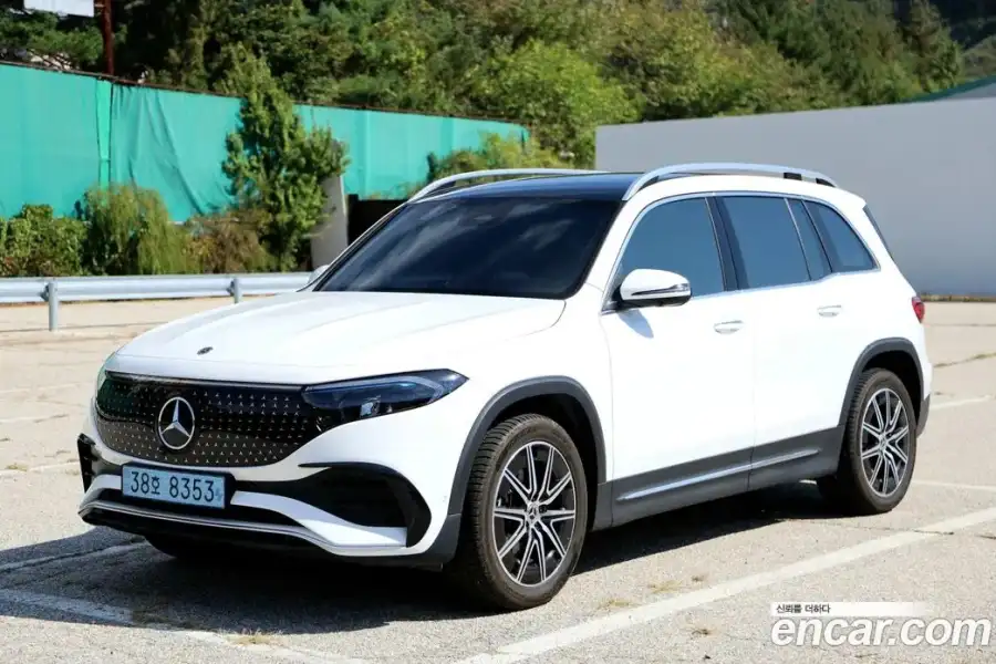 Mercedes-Benz Eqb EQB300 4MATIC AMG Line