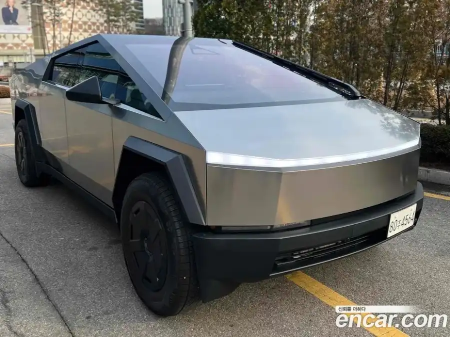 Tesla Cybertruck AWD