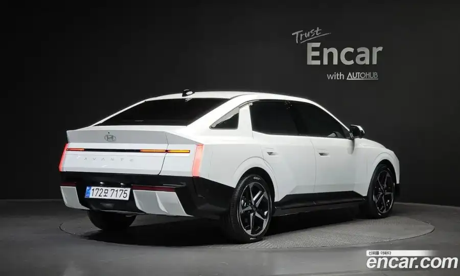 Hyundai Avante 2.0