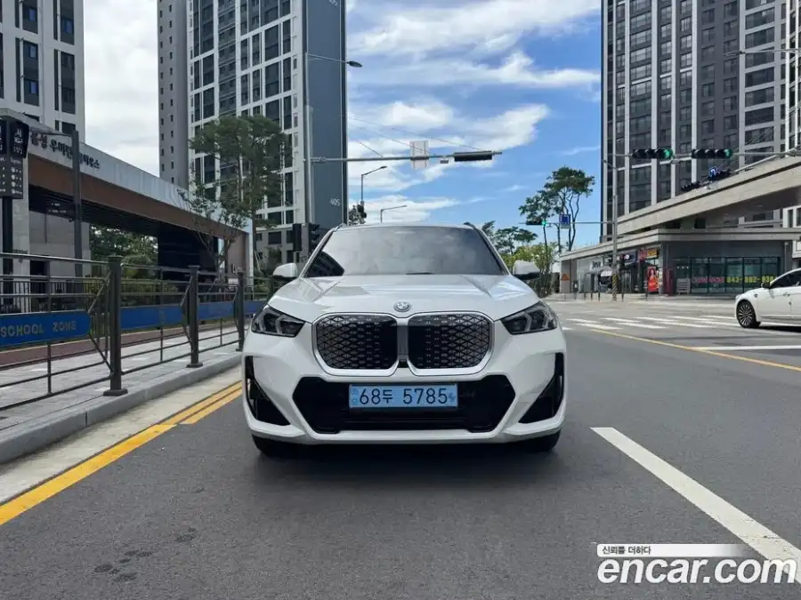 BMW iX1 eDrive 20 M Sport