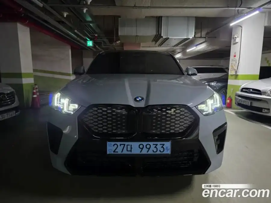 BMW iX2 eDrive 20 M Sport