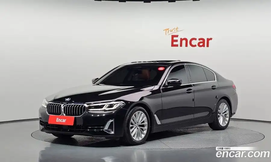 BMW 5-Series 520i Luxury