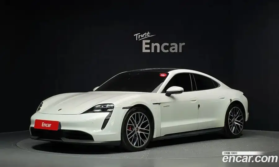 Porsche Taycan 4S