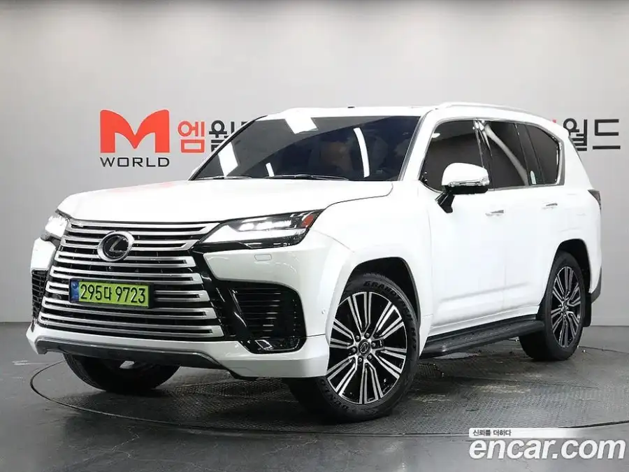 Lexus LX 700h Luxury