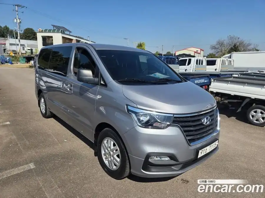 Hyundai Starex Van 3-Seater