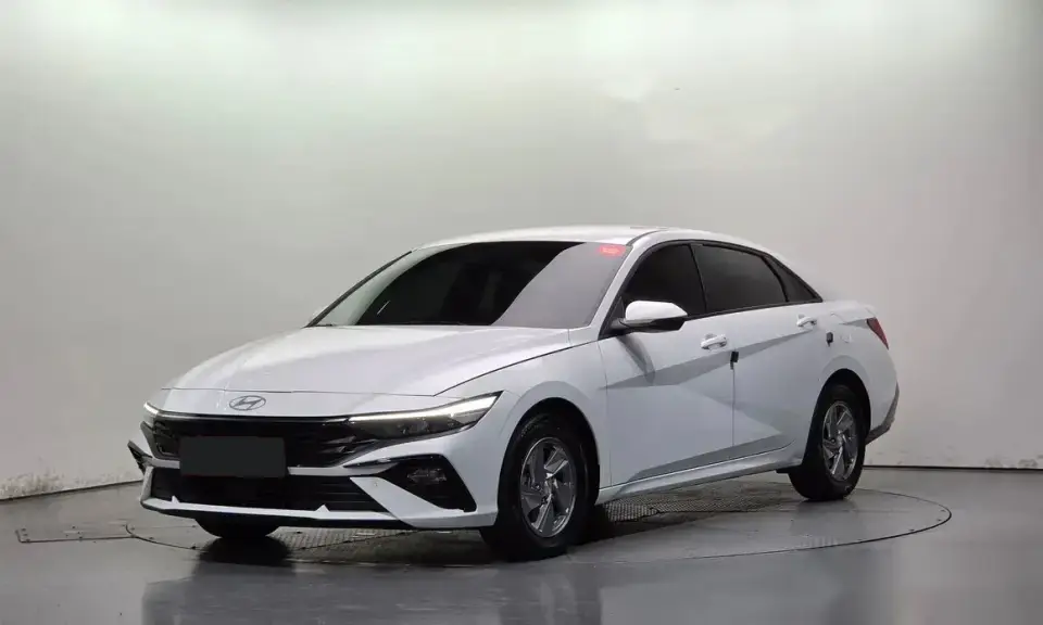 Hyundai Avante 1.6 LPi Smart