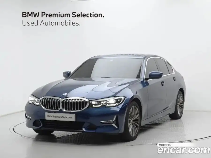BMW 3-Series 320i Luxury