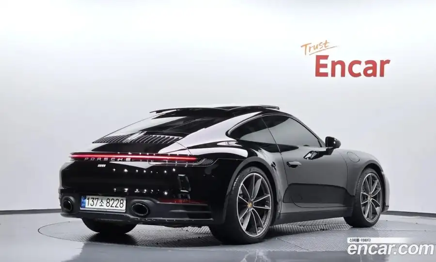 Porsche 911 Carrera