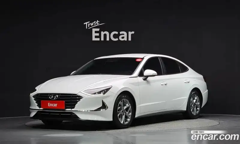 Hyundai Sonata 2.0 LPG rental car
