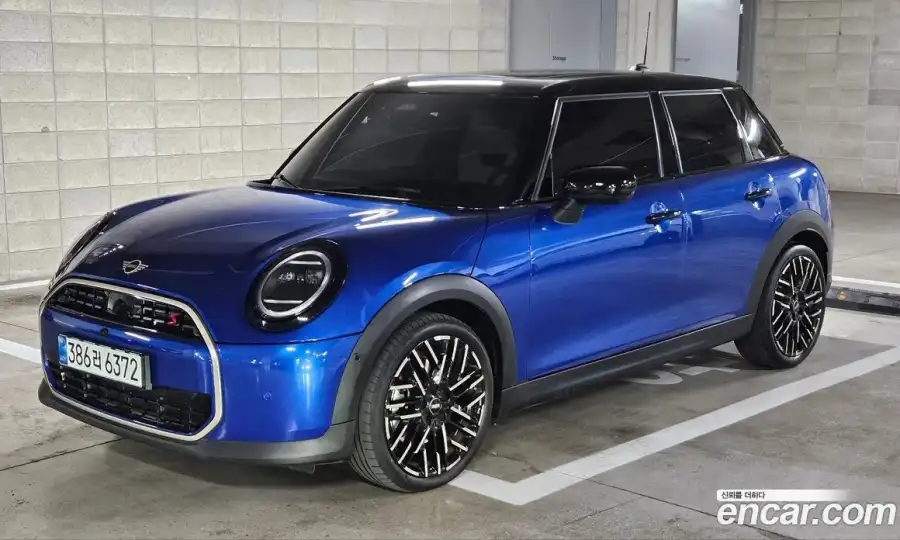 Mini Cooper 5 Door Favoured