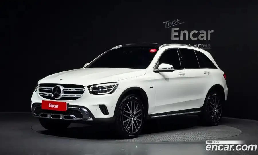 Mercedes-Benz GLC-Class GLC300e 4MATIC