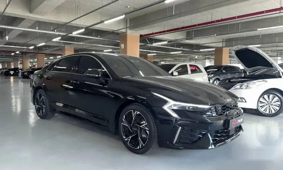 Kia K5 1.6T Signature