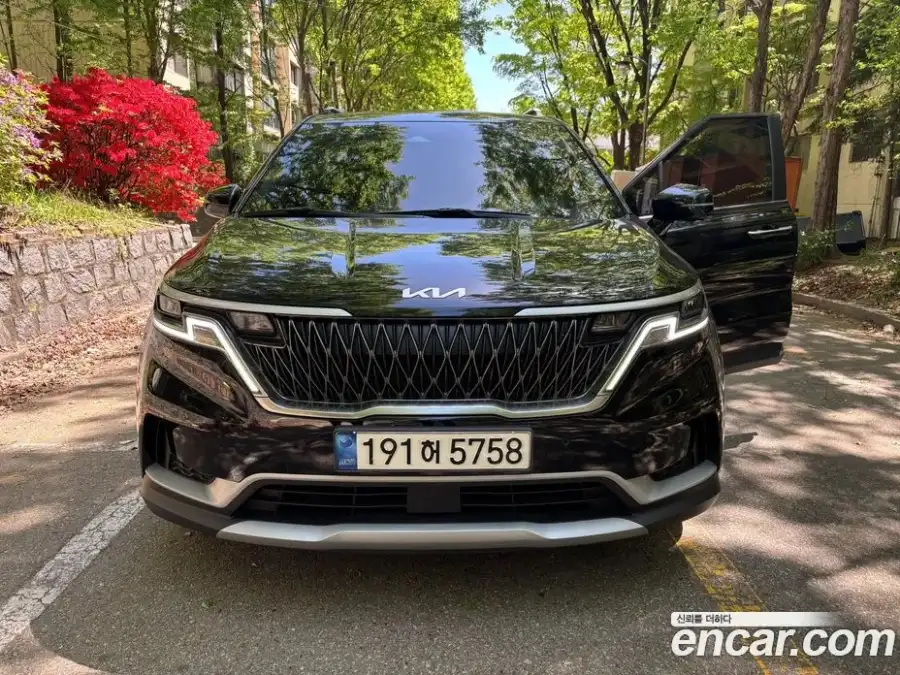 Kia Canival Diesel 9-Seater Prestige