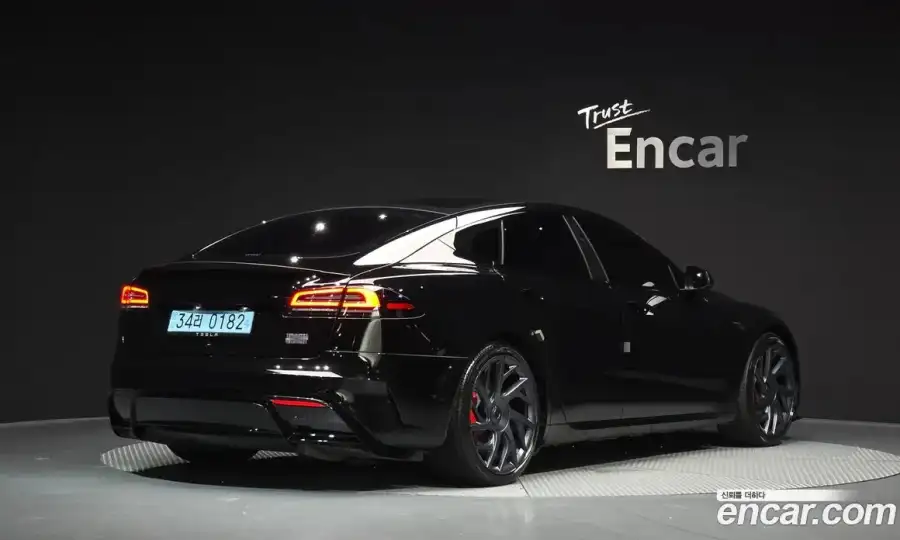 Tesla Model S Plaid