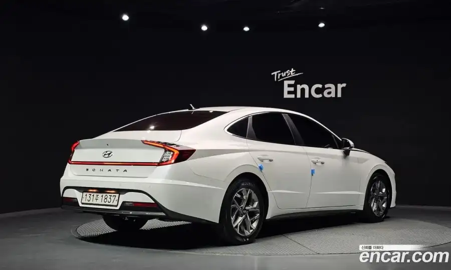 Hyundai Sonata 2.0 LPG rental car