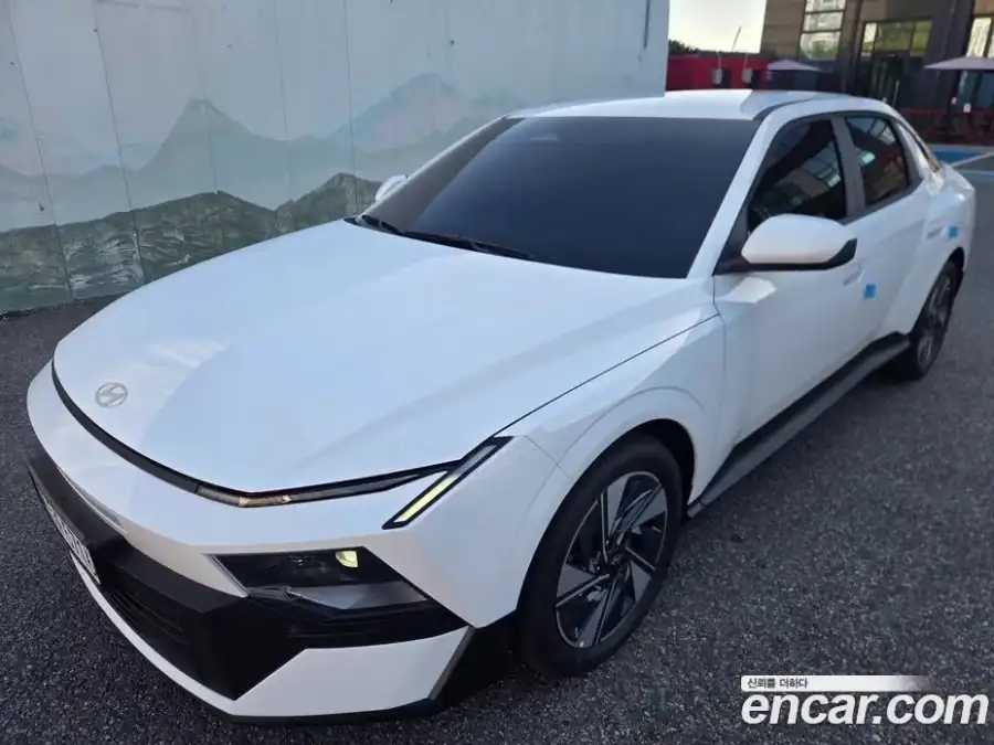 Hyundai Avante 2.0