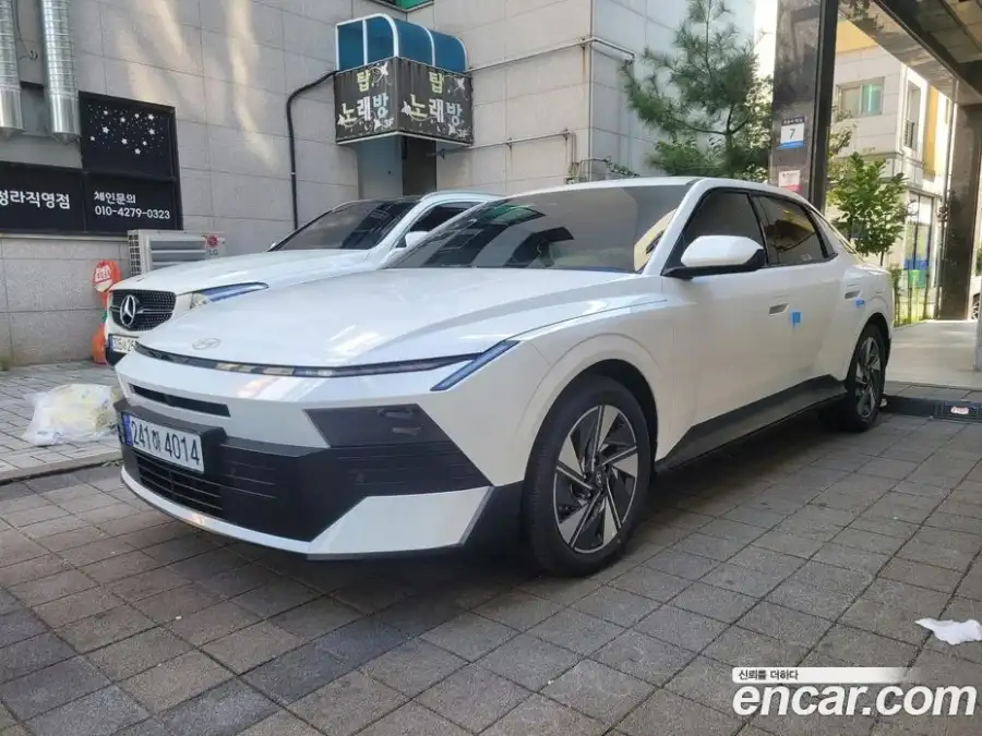 Hyundai Avante 2.0