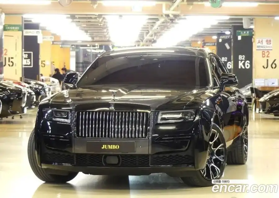 Rolls-Royce Ghost 6.7 V12 Black Badge