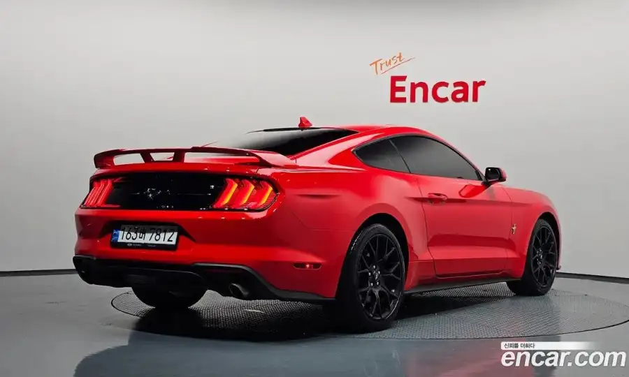 Ford Mustang Coupe