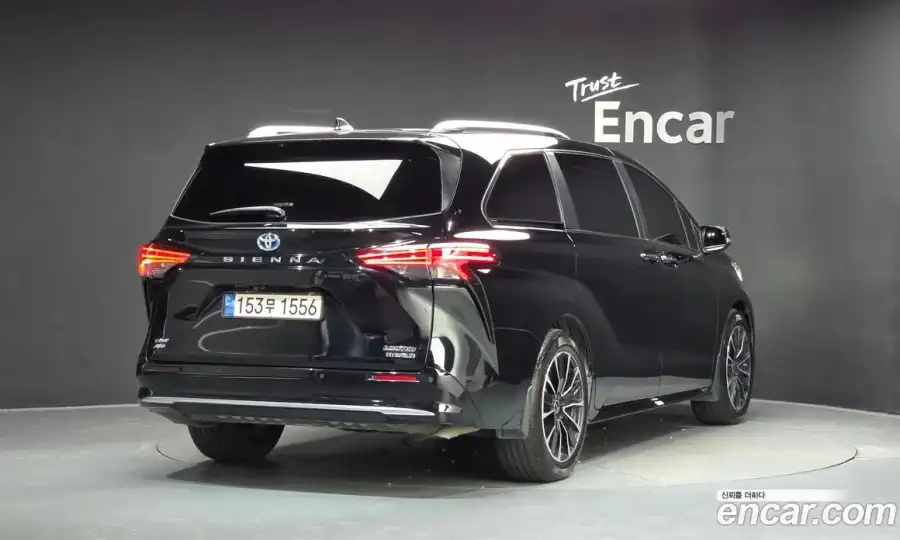 Toyota Sienna 2.5 Hybrid AWD