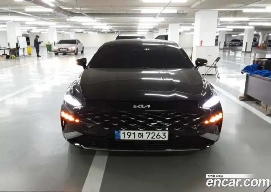 Kia K8 2.5 Gasoline 2WD
