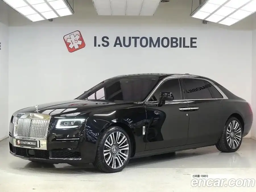 Rolls-Royce Ghost 6.7 EWB V12