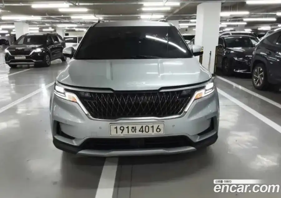 Kia Canival Diesel 9-Seater Prestige