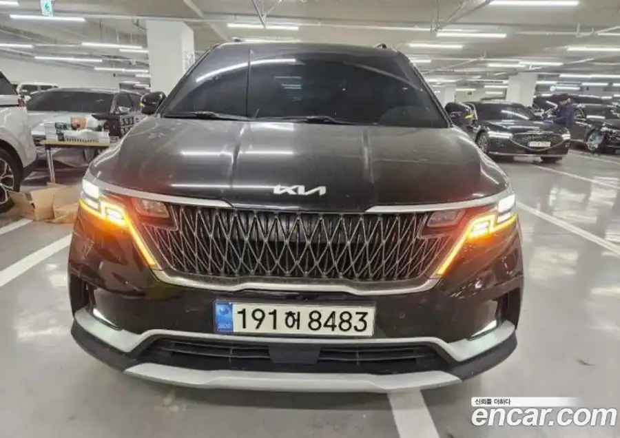 Kia Canival Diesel 9-Seater Prestige