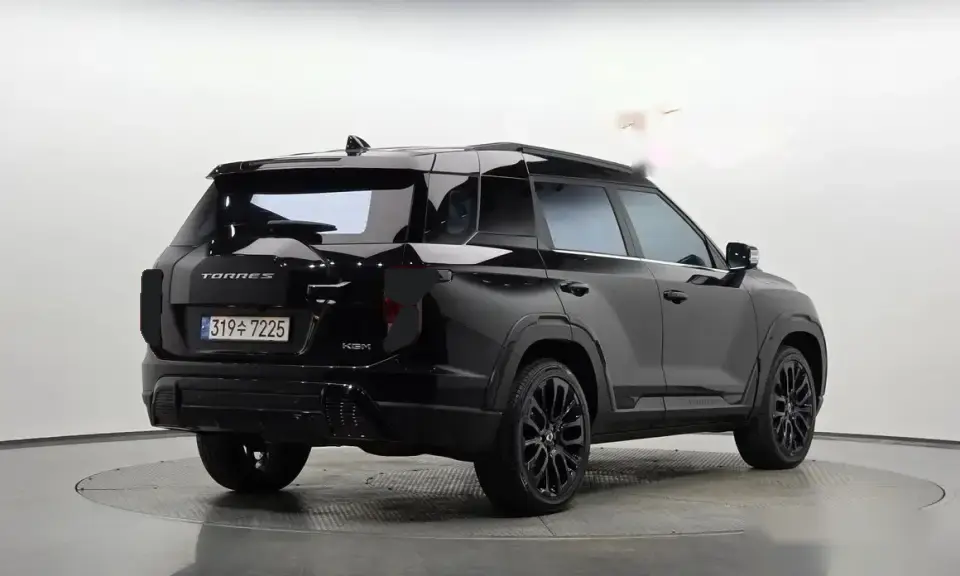 KG Mobility Torres 1.5T Black Edition