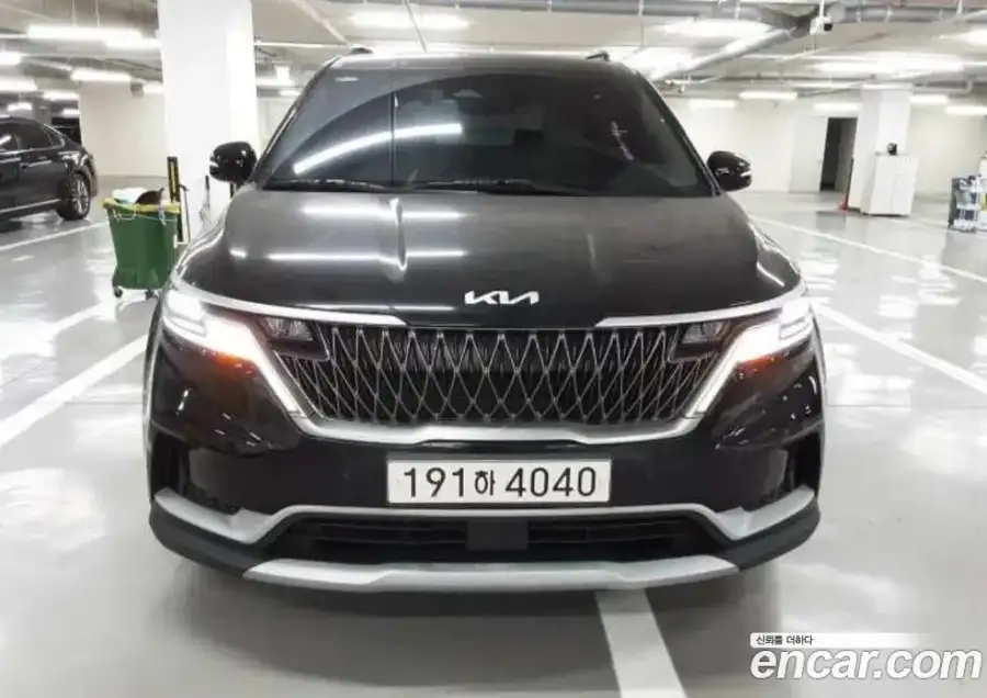 Kia Canival Diesel 9-Seater Prestige