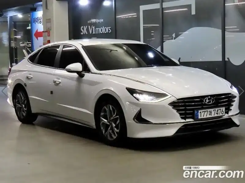 Hyundai Sonata 2.0 LPG rental car