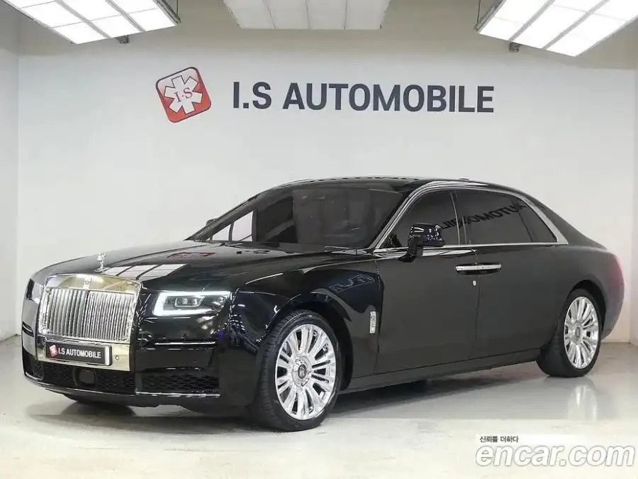 Rolls-Royce Ghost 6.7 EWB V12